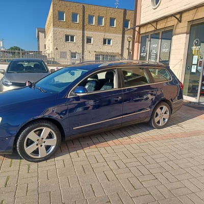 Volkswagen Passat 2.0 16V TDI Highline  usata