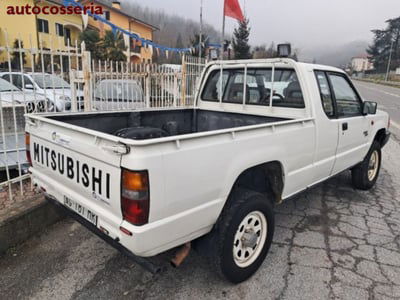 Mitsubishi L200 2.5 TD 4WD Club Cab Pick-up usato