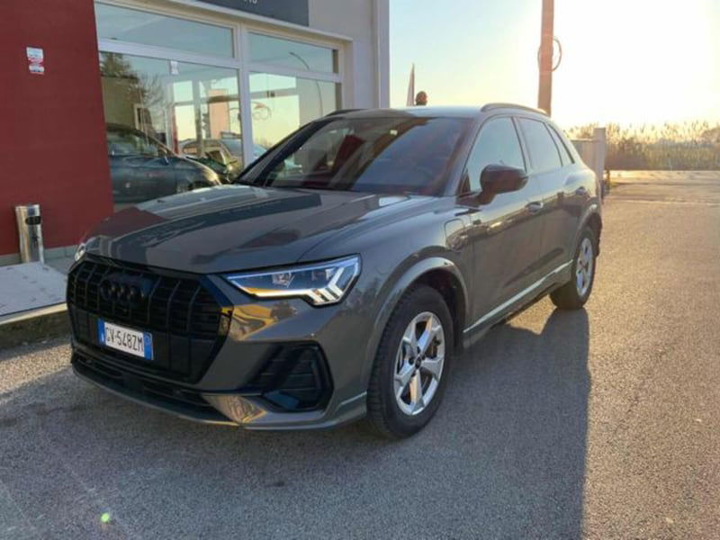Audi Q3 35 1.5 tfsi Identity Black s-tronic