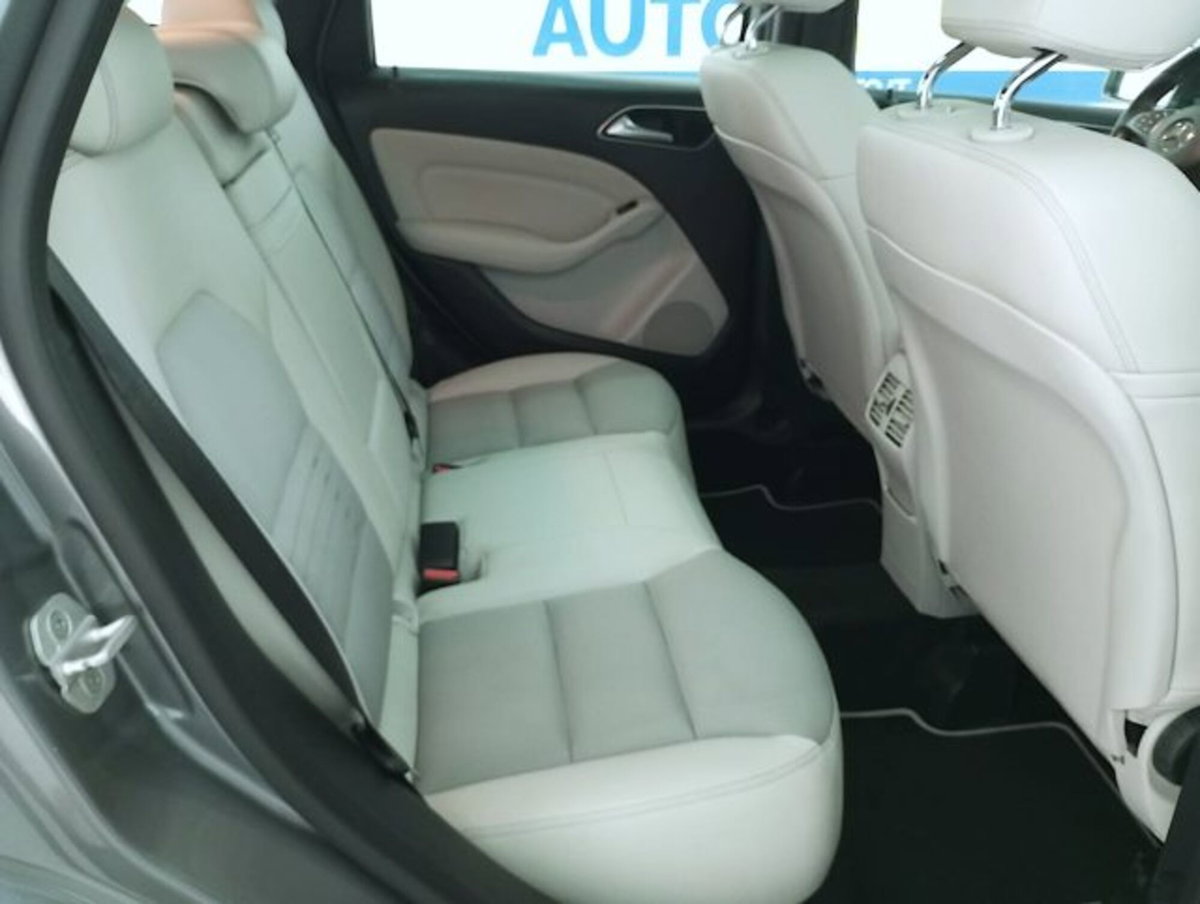 Mercedes-Benz Classe B 220 Automatic 4Matic Sport (11)