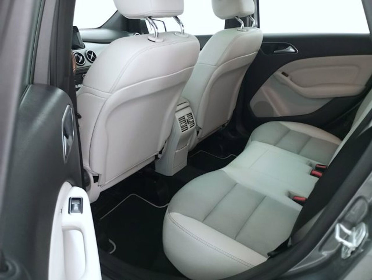 Mercedes-Benz Classe B 220 Automatic 4Matic Sport (12)