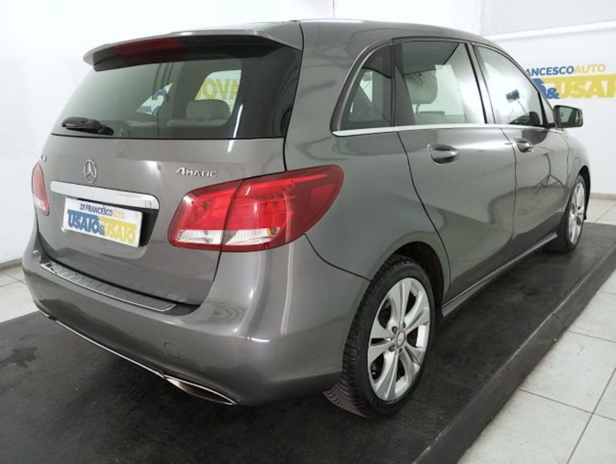 Mercedes-Benz Classe B 220 Automatic 4Matic Sport (4)