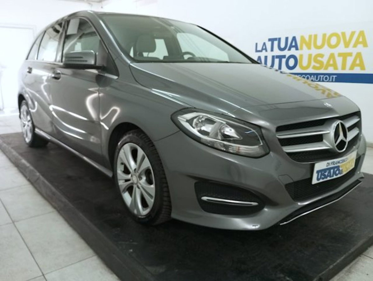 Mercedes-Benz Classe B 220 Automatic 4Matic Sport (5)
