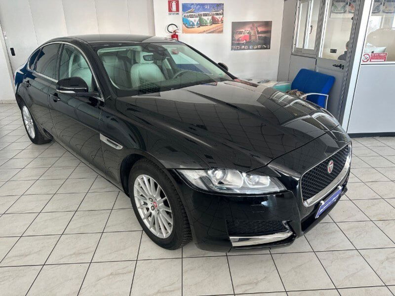 Jaguar XF 2.0 D 240 CV AWD aut. Prestige