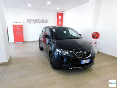 Lancia Ypsilon 1.0 FireFly 5 porte S&S Hybrid Silver Plus usata