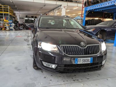 Skoda Octavia Station Wagon 1.6 TDI CR 110 CV DSG Wagon Ambition usata