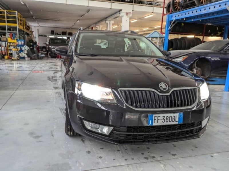Skoda Octavia Station Wagon 1.6 TDI CR 110 CV DSG Wagon Ambition