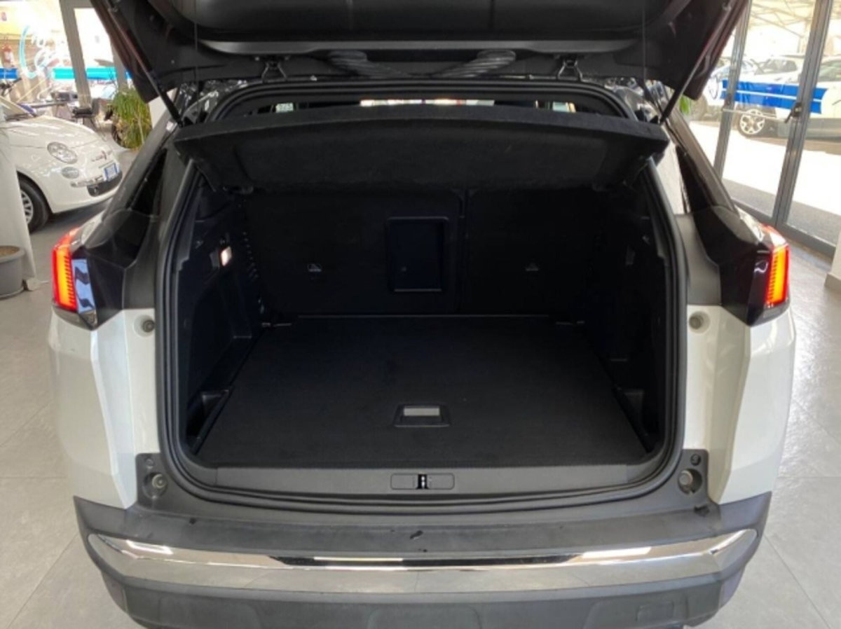 Peugeot 3008 BlueHDi 130 S&S EAT8 GT Line (14)