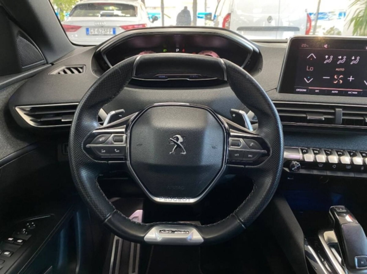 Peugeot 3008 BlueHDi 130 S&S EAT8 GT Line (16)