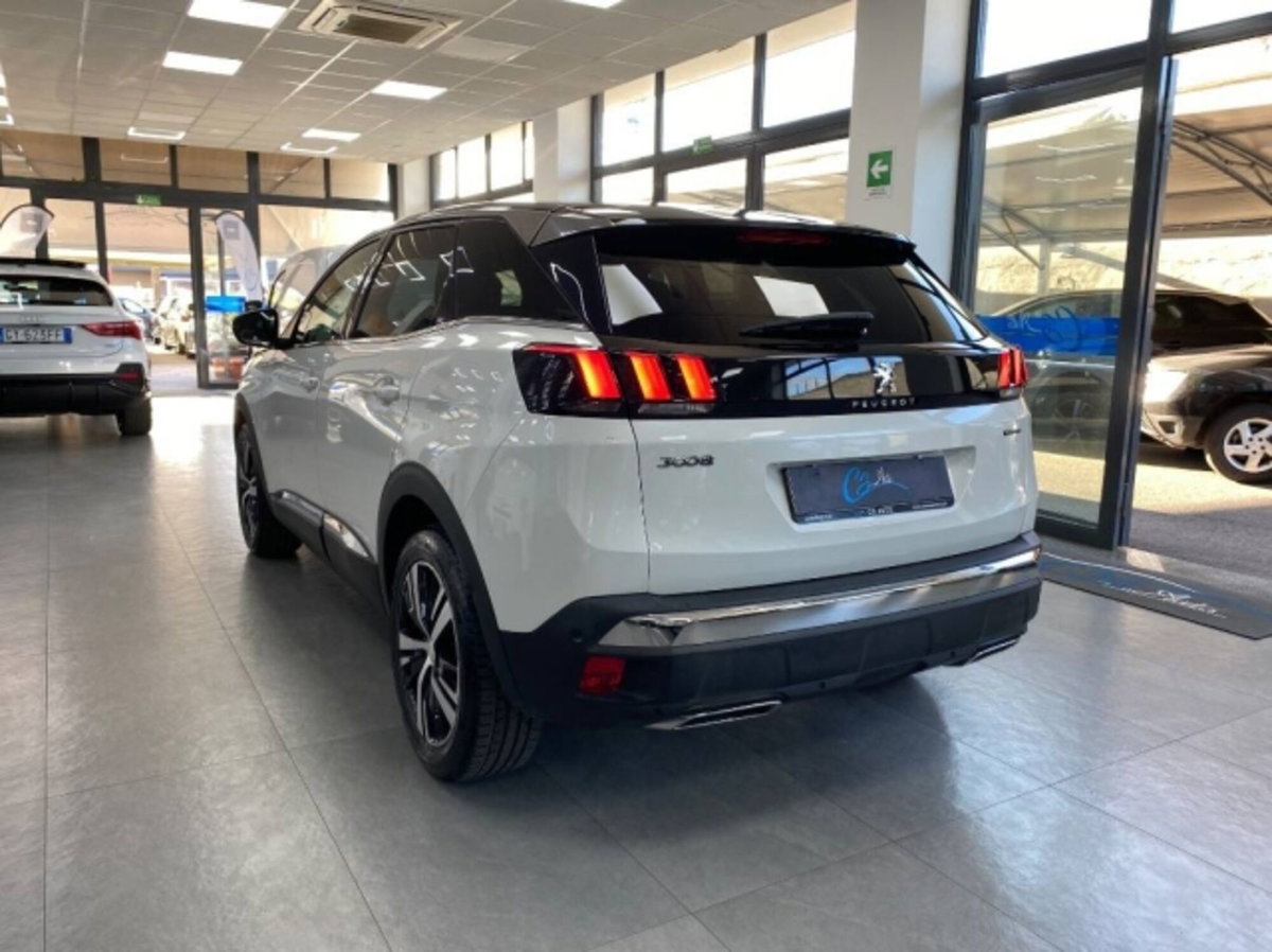 Peugeot 3008 BlueHDi 130 S&S EAT8 GT Line (4)