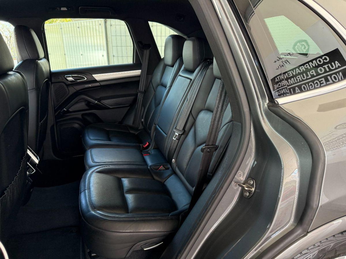 Porsche Cayenne 4.1 S Diesel (13)