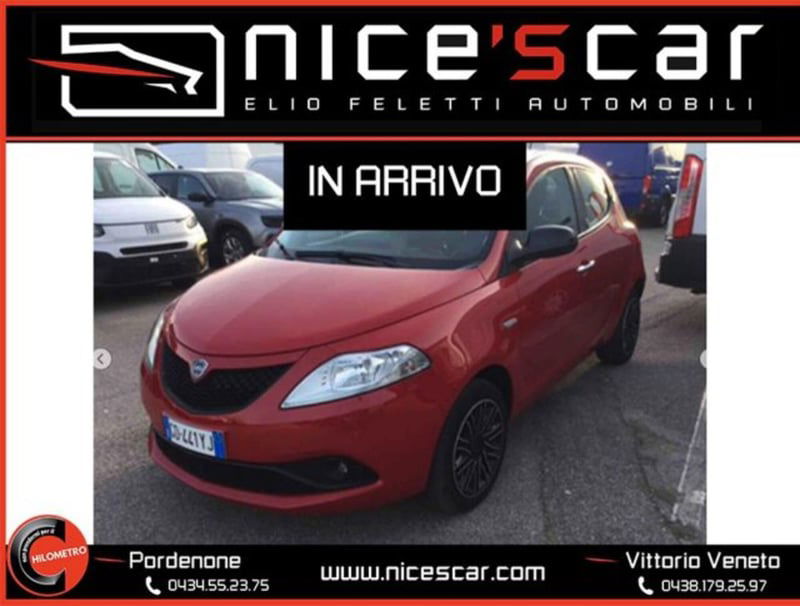 Lancia Ypsilon 1.0 FireFly 5 porte S&S Hybrid Ecochic Gold