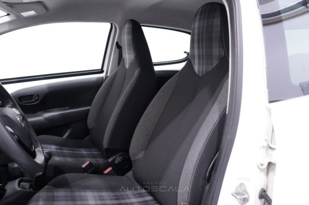 Peugeot 108 72 5 porte Active (10)