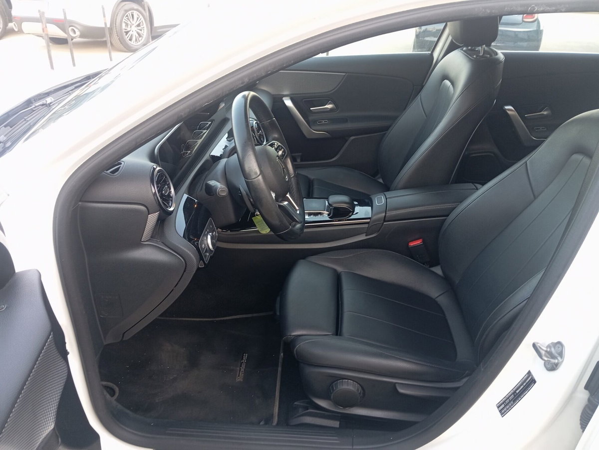 Mercedes-Benz Classe A 200 d Automatic Sport (10)