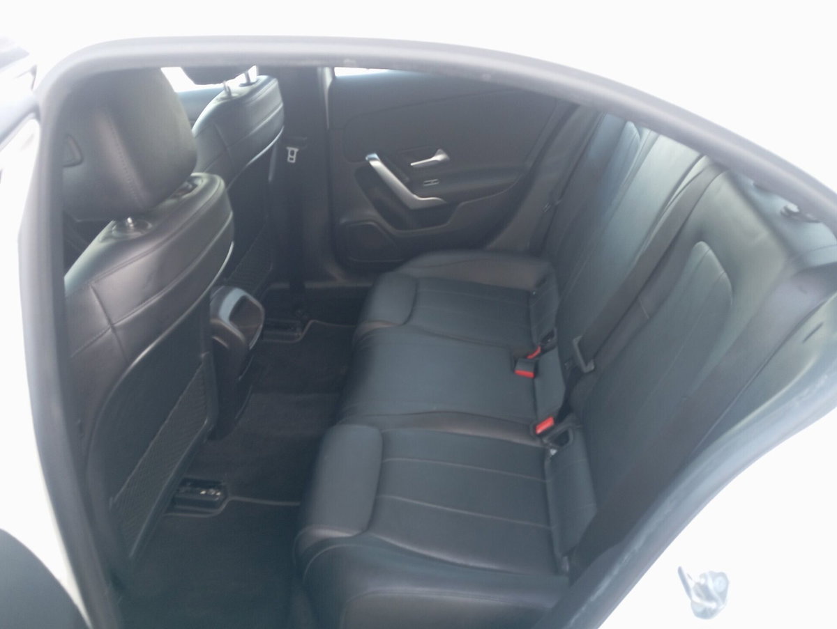 Mercedes-Benz Classe A 200 d Automatic Sport (11)