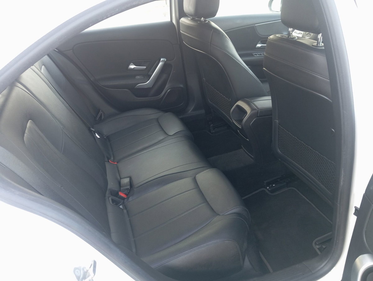 Mercedes-Benz Classe A 200 d Automatic Sport (12)