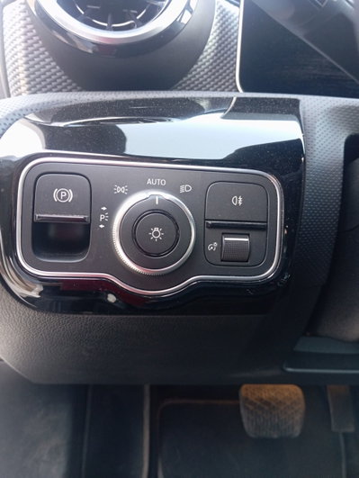 Mercedes-Benz Classe A 200 d Automatic Sport (16)