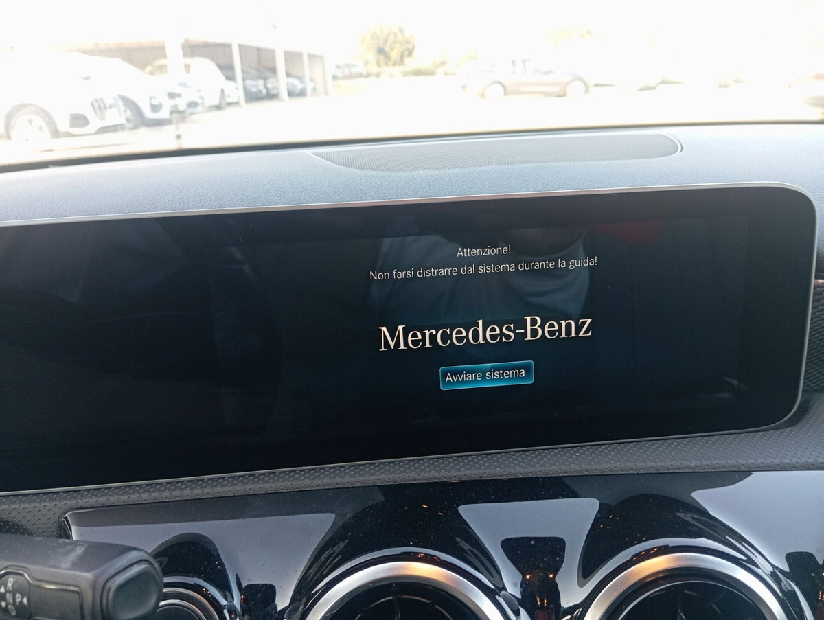 Mercedes-Benz Classe A 200 d Automatic Sport (18)