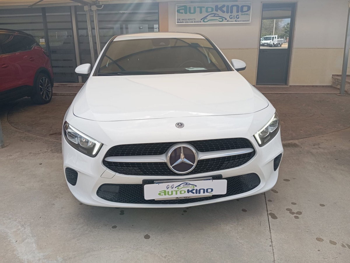 Mercedes-Benz Classe A 200 d Automatic Sport (2)