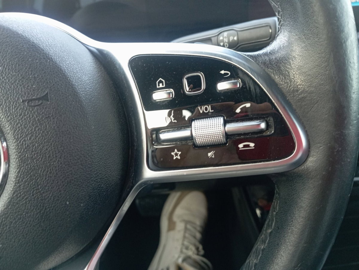 Mercedes-Benz Classe A 200 d Automatic Sport (19)