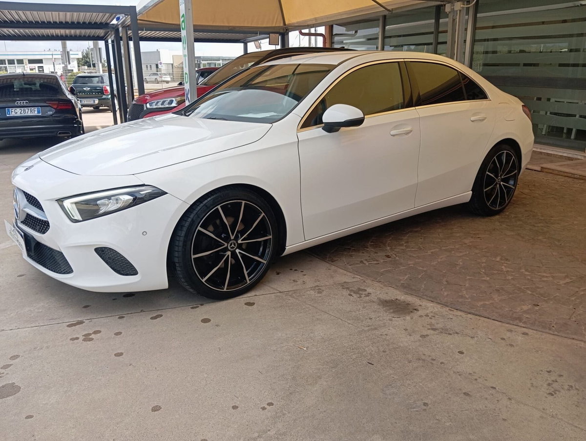 Mercedes-Benz Classe A 200 d Automatic Sport (3)