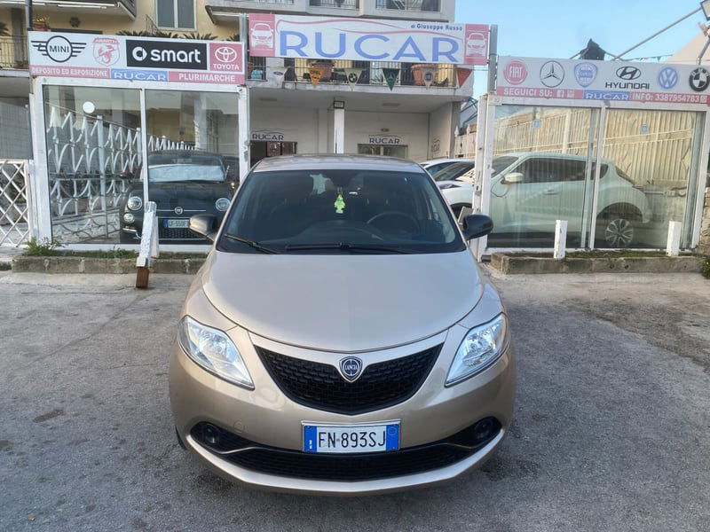 Lancia Ypsilon 1.2 69 CV 5 porte Platinum