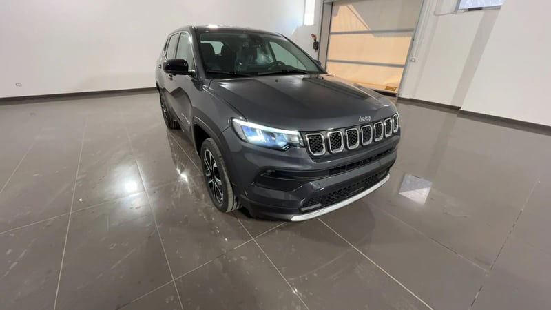 Jeep Compass 1.5 turbo t4 mhev Altitude 2wd 130cv dct