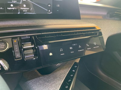 Peugeot 3008 1.2 hybrid GT 145cv e-dcs6 (9)