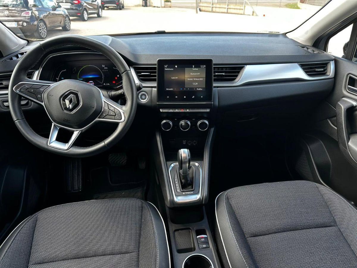 Renault Captur Full Hybrid E-Tech 145 CV Rive Gauche (9)