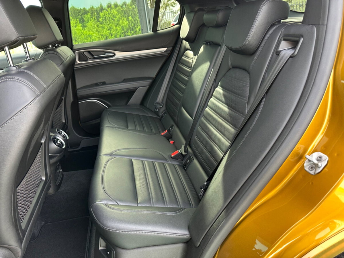 Alfa Romeo Stelvio Stelvio 2.2 Turbodiesel 210 CV AT8 Q4 GT Junior (8)