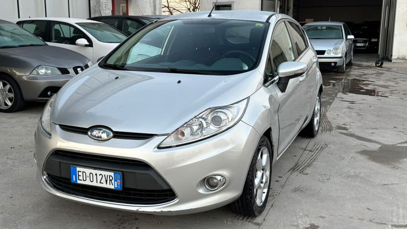 Ford Fiesta 1.4 5 porte Bz.- GPL Titanium 