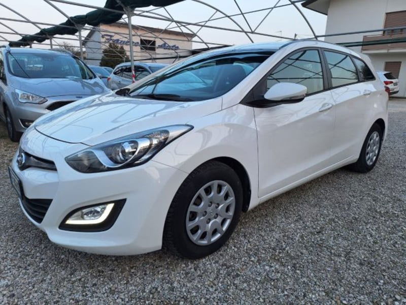 Hyundai i30 Station Wagon 1.6 CRDi Comfort Plus
