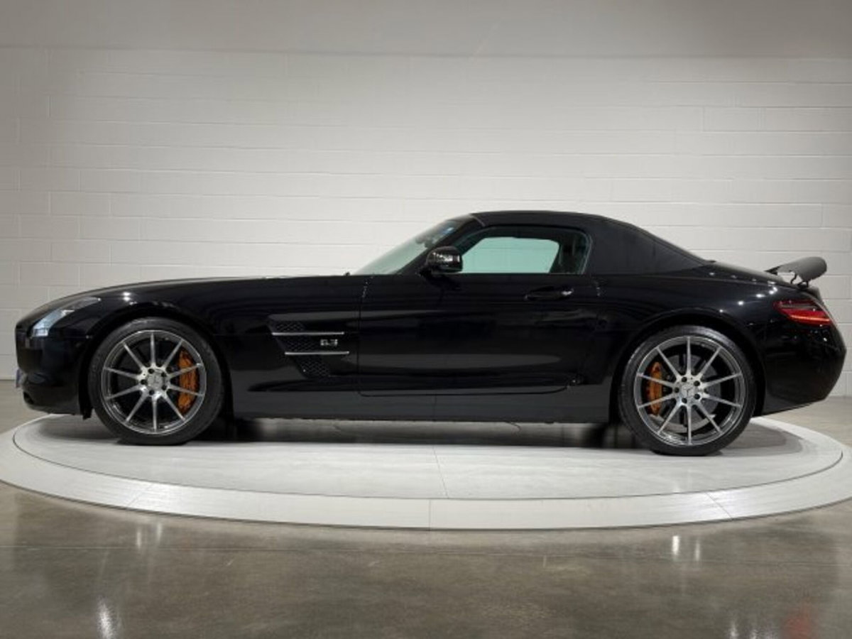 Mercedes-Benz SLS AMG Roadster (10)