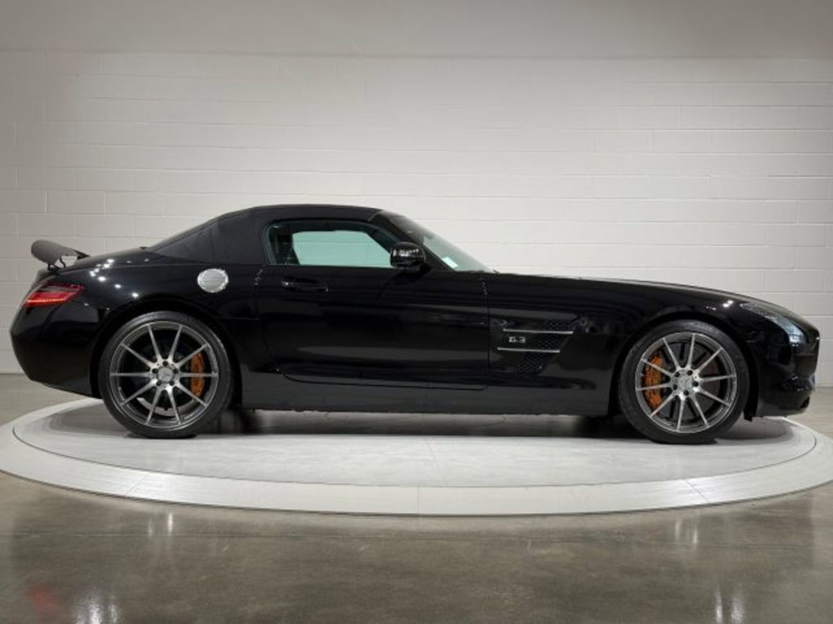 Mercedes-Benz SLS AMG Roadster (12)