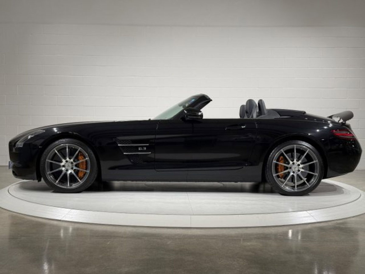 Mercedes-Benz SLS AMG Roadster (2)