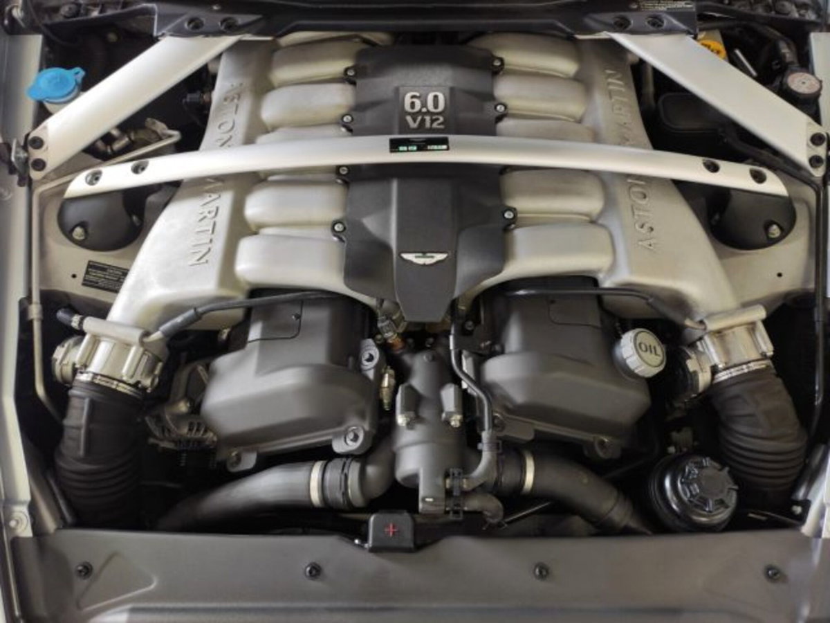Aston Martin DB9 DB9 Coupé Touchtronic (11)
