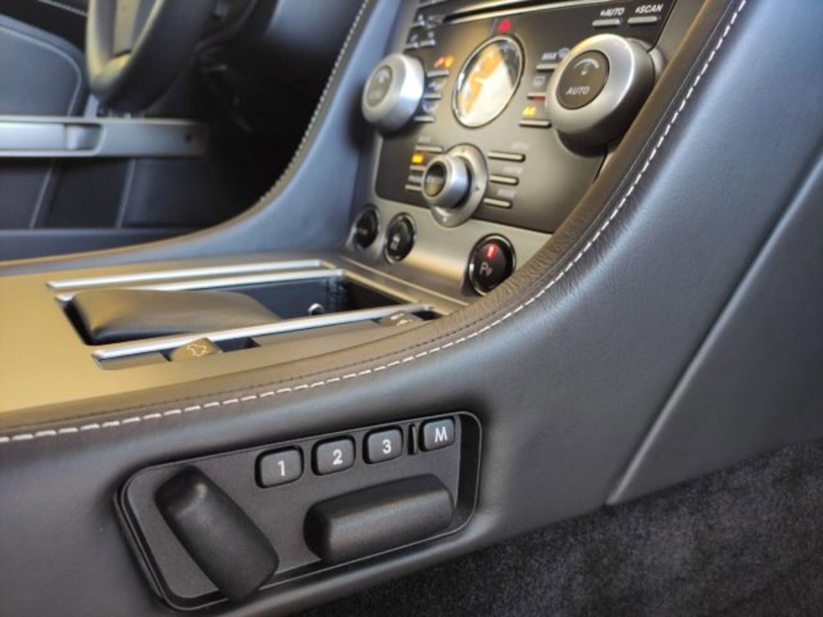 Aston Martin DB9 DB9 Coupé Touchtronic (18)