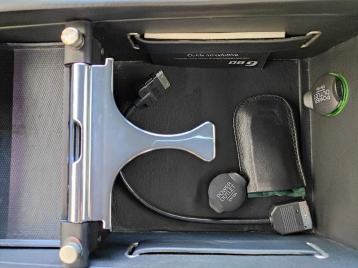 Aston Martin DB9 DB9 Coupé Touchtronic (20)
