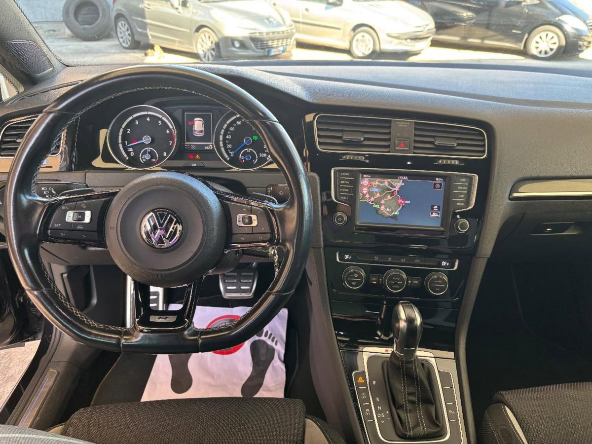 Volkswagen Golf 2.0 TSI 4mot. DSG 5p. R (14)