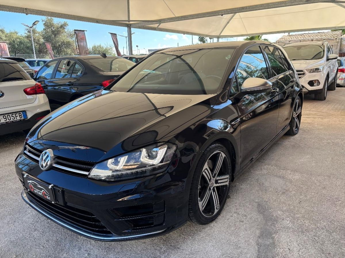 Volkswagen Golf 2.0 TSI 4mot. DSG 5p. R (3)