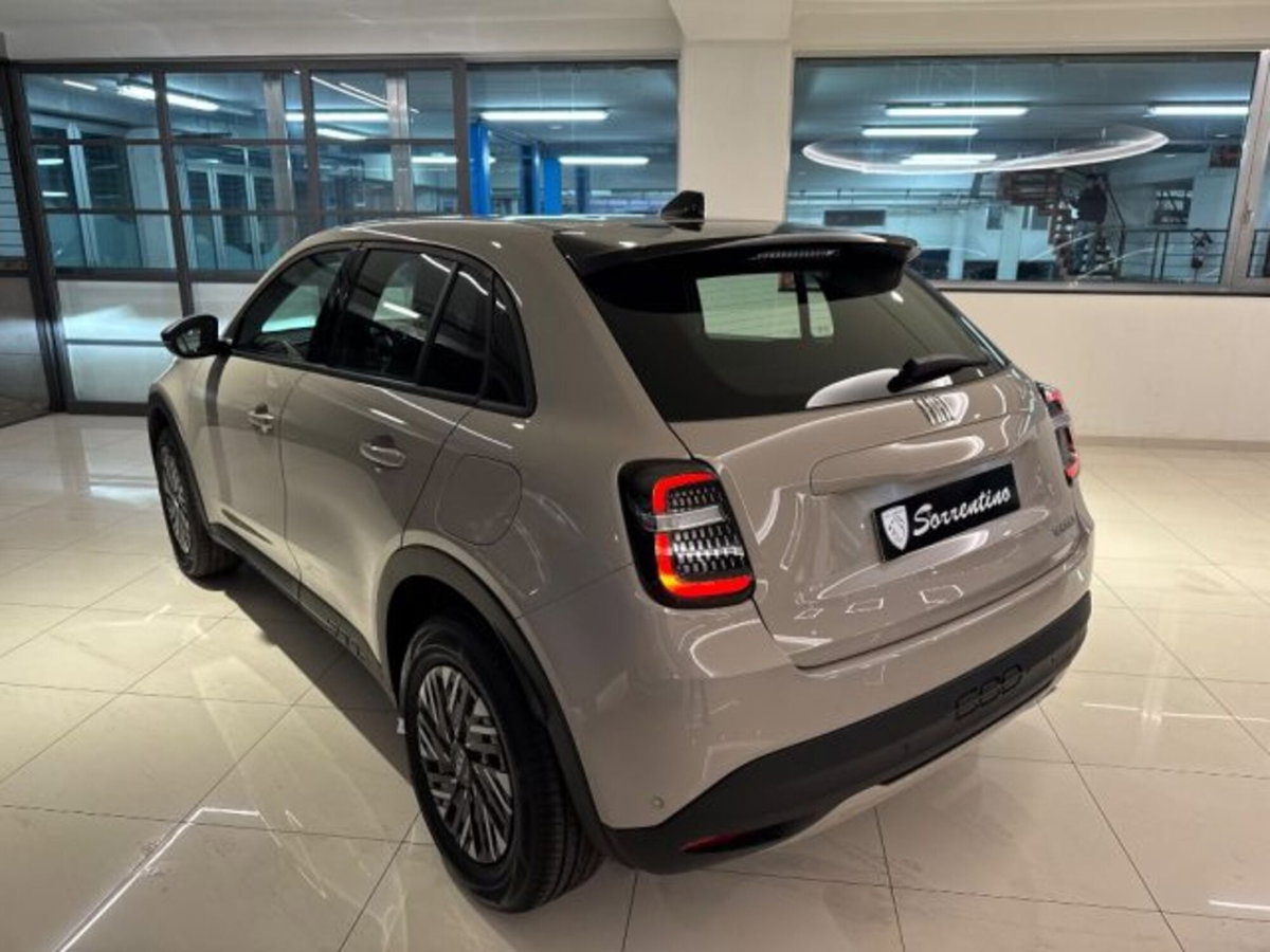 Fiat 600 1.2 hybrid 145cv auto (10)