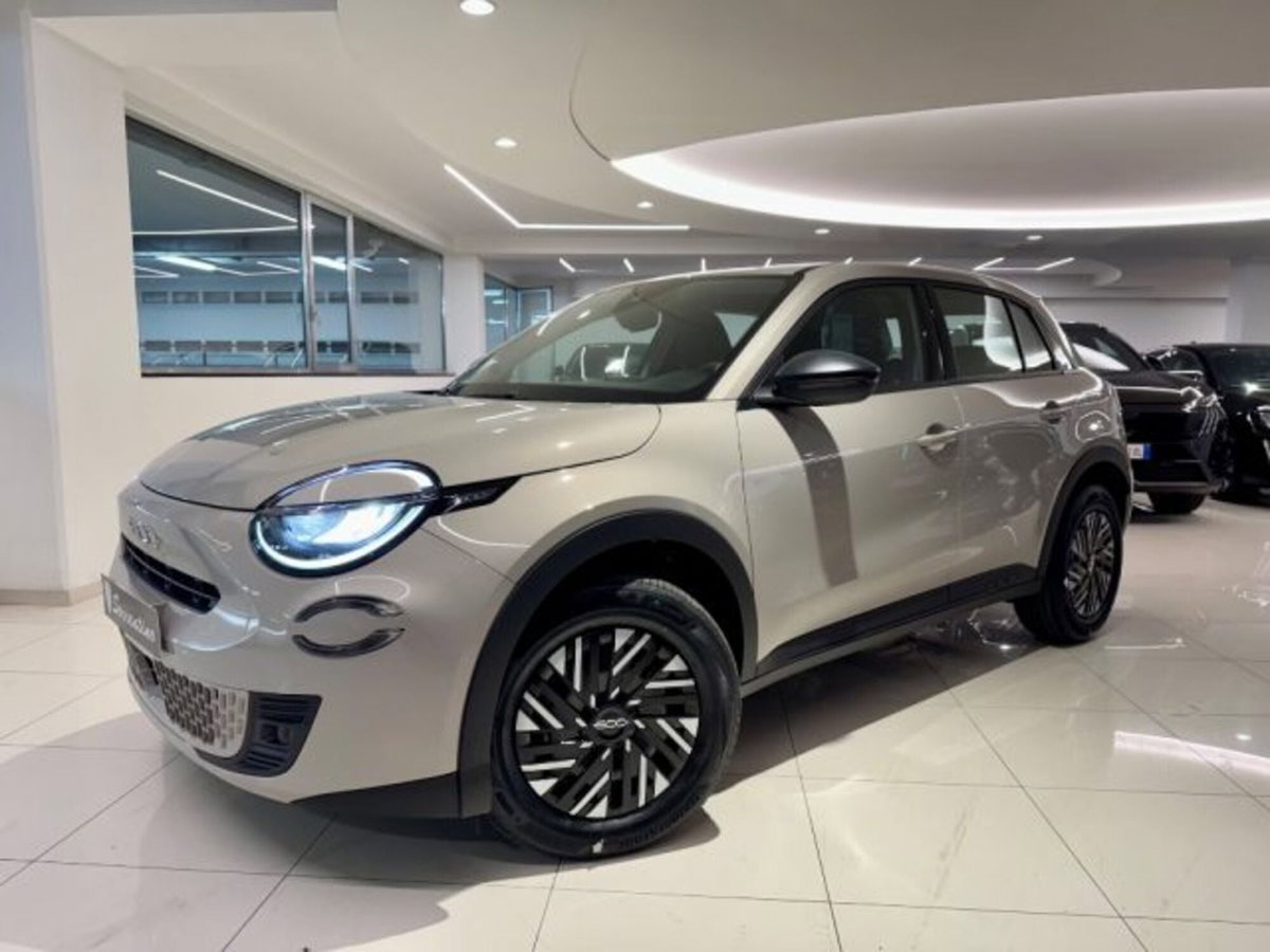 Fiat 600 1.2 hybrid 145cv auto (2)