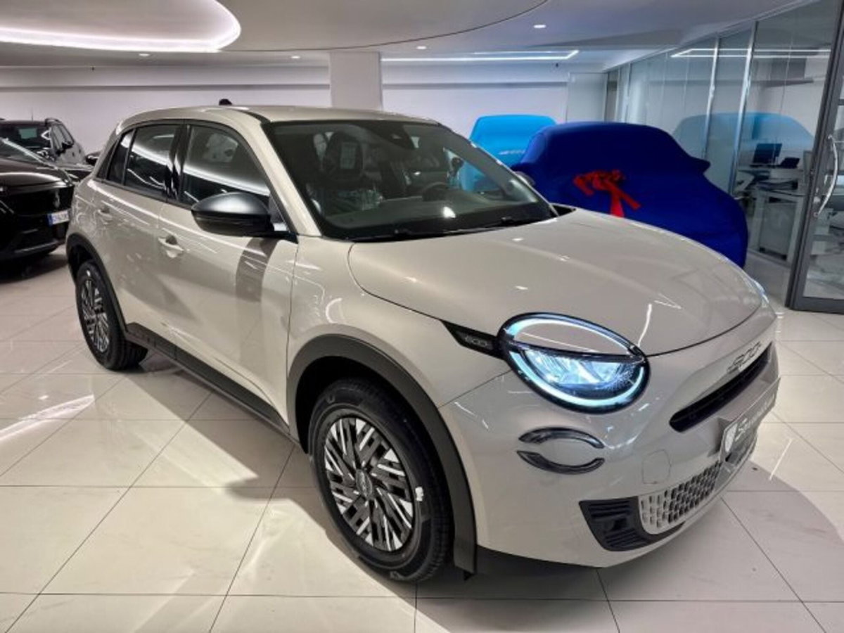 Fiat 600 1.2 hybrid 145cv auto (8)