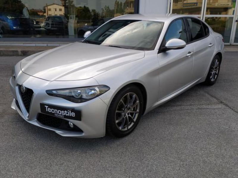 Alfa Romeo Giulia 2.2 Turbodiesel 150 CV AT8