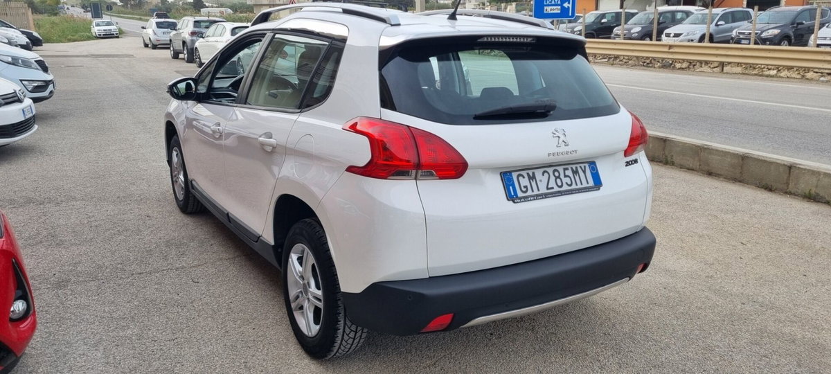 Peugeot 2008 VTi 82CV Active (2)