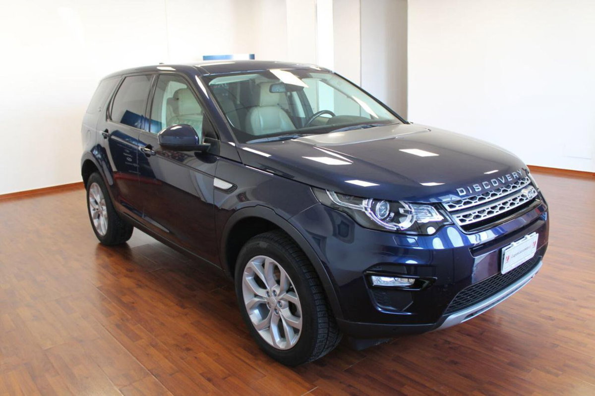 Land Rover Discovery Sport 2.0 TD4 180 CV HSE Luxury (3)