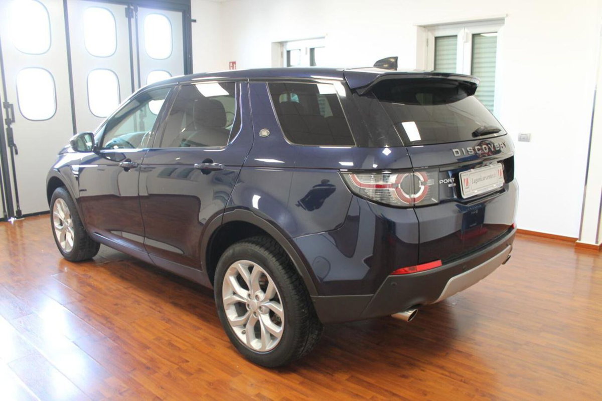 Land Rover Discovery Sport 2.0 TD4 180 CV HSE Luxury (6)