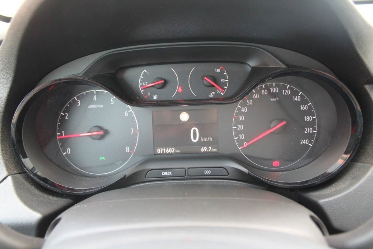 Opel Grandland X 1.5 diesel Ecotec Start&Stop Innovation (11)