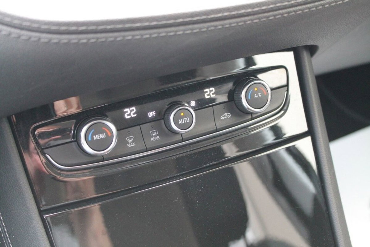 Opel Grandland X 1.5 diesel Ecotec Start&Stop Innovation (16)
