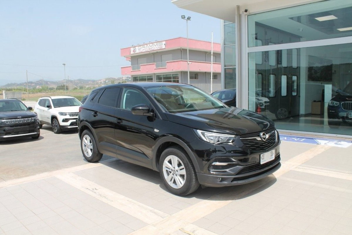 Opel Grandland X 1.5 diesel Ecotec Start&Stop Innovation (3)